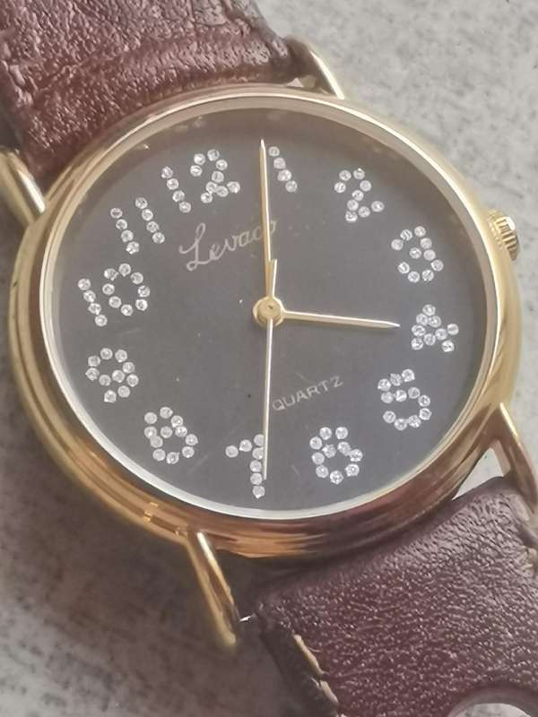 LEVACO LADIES WATCH IN EXCELLENT WORKING CONDITION