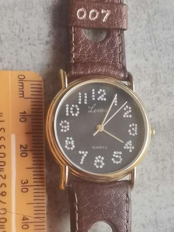LEVACO LADIES WATCH IN EXCELLENT WORKING CONDITION