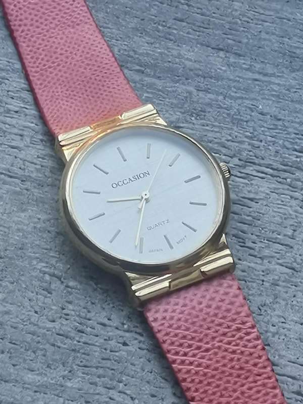 MENS VINTAGE OCCASION GOLD PLATED WATCH IN EXCELLENT WORKING CONDITION