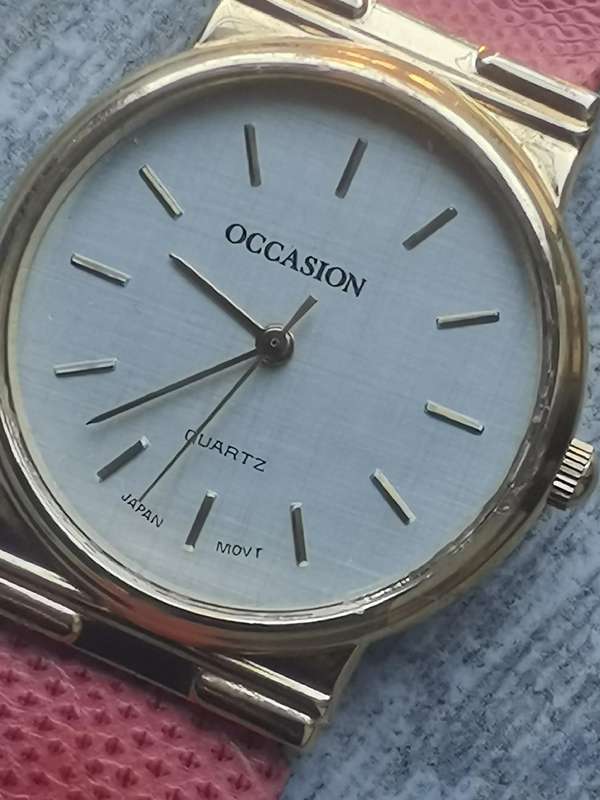 MENS VINTAGE OCCASION GOLD PLATED WATCH IN EXCELLENT WORKING CONDITION