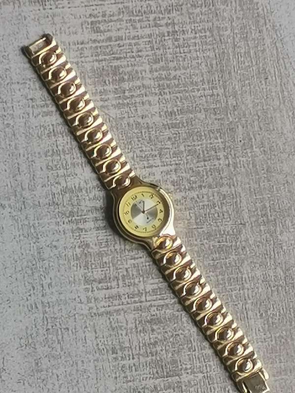 MENS VINTAGE SEIKQ GOLD PLATED WATCH IN EXCELLENT WORKING CONDITION