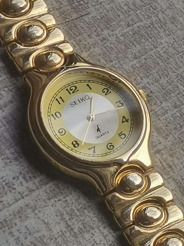 MENS VINTAGE SEIKQ GOLD PLATED WATCH IN EXCELLENT WORKING CONDITION