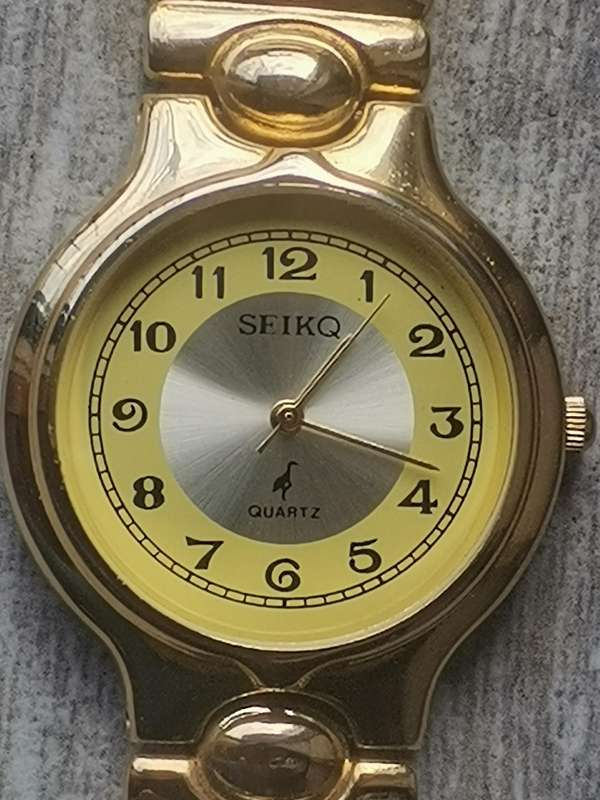 MENS VINTAGE SEIKQ GOLD PLATED WATCH IN EXCELLENT WORKING CONDITION