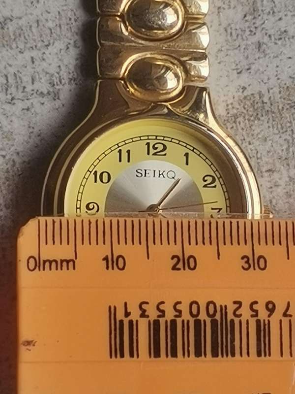 MENS VINTAGE SEIKQ GOLD PLATED WATCH IN EXCELLENT WORKING CONDITION