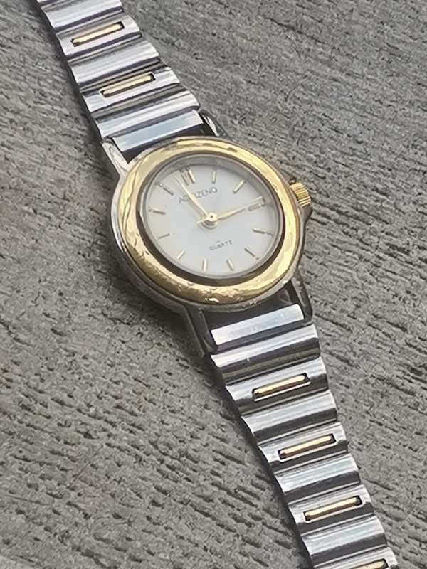 LADIES ACITIZENO 2 TONE WATCH IN EXCELLENT WORKING CONDITION