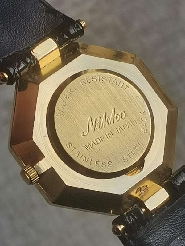 LADIES UNIQUE NIKKO WATCH IN EXCELLENT WORKING CONDITION