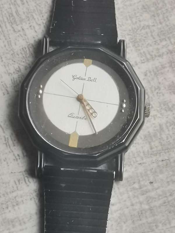 MENS VINTAGE GOLDEN BELL WATCH IN EXCELLENT WORKING CONDITION