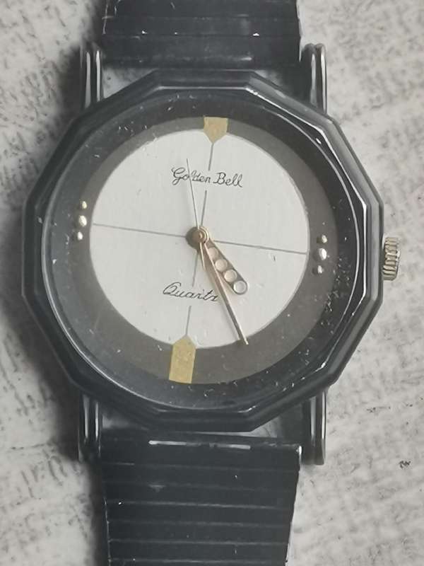 MENS VINTAGE GOLDEN BELL WATCH IN EXCELLENT WORKING CONDITION