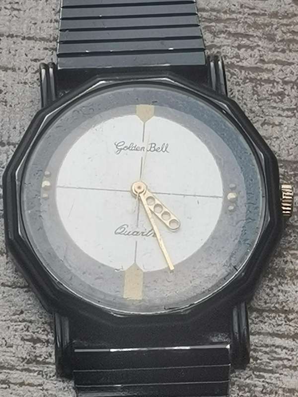 MENS VINTAGE GOLDEN BELL WATCH IN EXCELLENT WORKING CONDITION