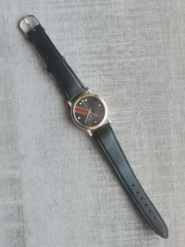MENS VINTAGE MONT BELL QUARTZ WATCH IN EXCELLENT WORKING CONDITION