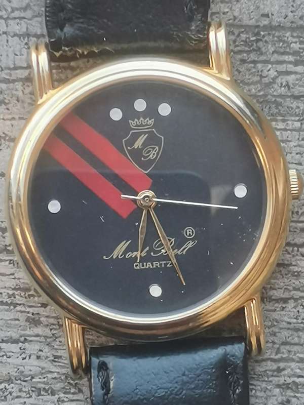 MENS VINTAGE MONT BELL QUARTZ WATCH IN EXCELLENT WORKING CONDITION