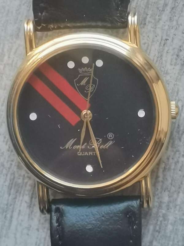 MENS VINTAGE MONT BELL QUARTZ WATCH IN EXCELLENT WORKING CONDITION