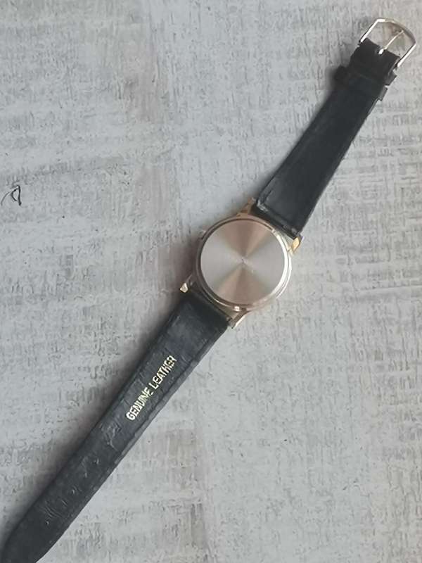 MENS VINTAGE MONT BELL QUARTZ WATCH IN EXCELLENT WORKING CONDITION