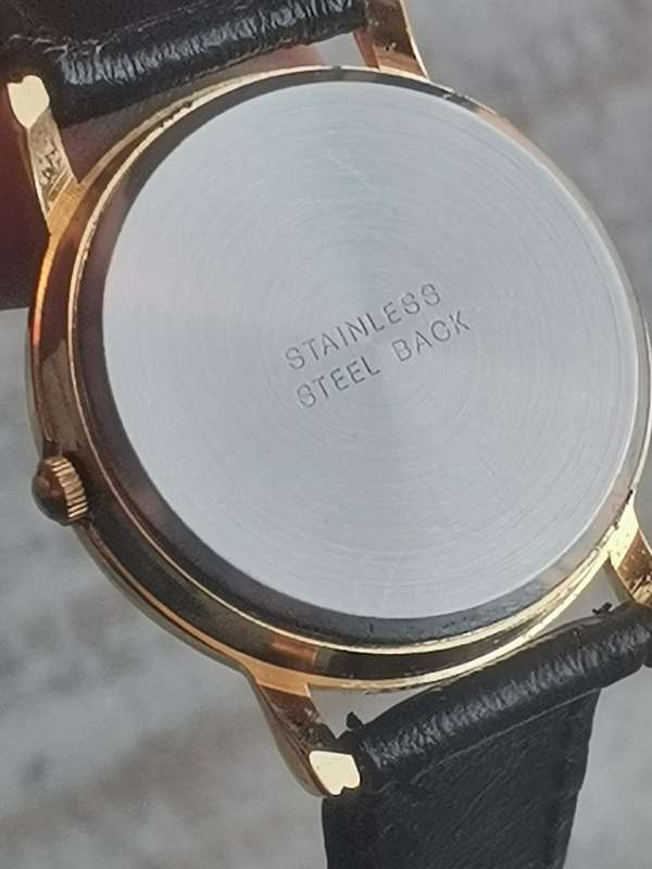 MENS VINTAGE MONT BELL QUARTZ WATCH IN EXCELLENT WORKING CONDITION