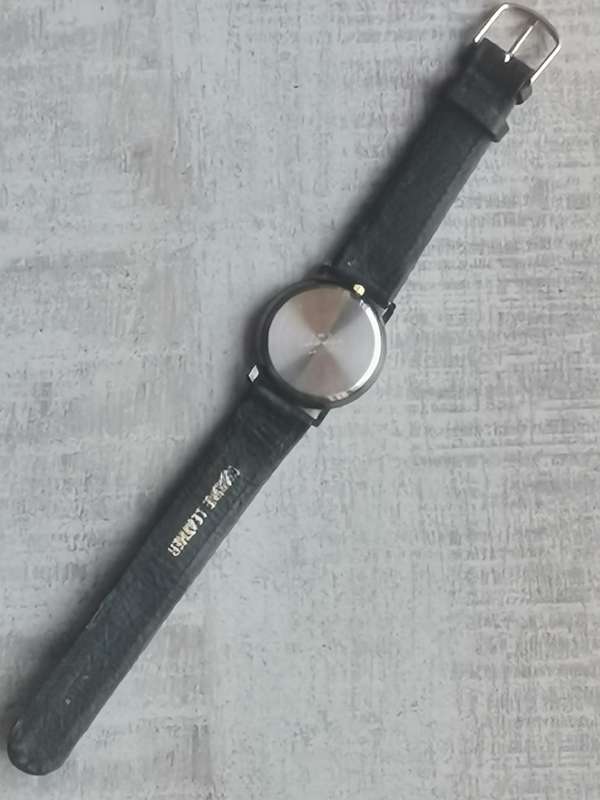 MENS VINTAGE DYNASTY WORLD MAP QUARTZ WATCH IN EXCELLENT WORKING CONDITION
