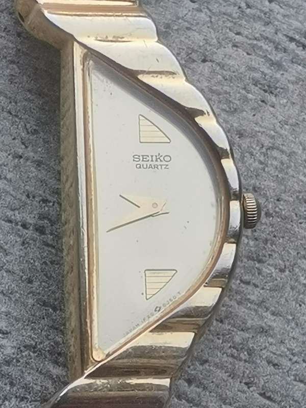 LADIES GOLD SEIKO WATCH IN EXCELLENT WORKING CONDITION
