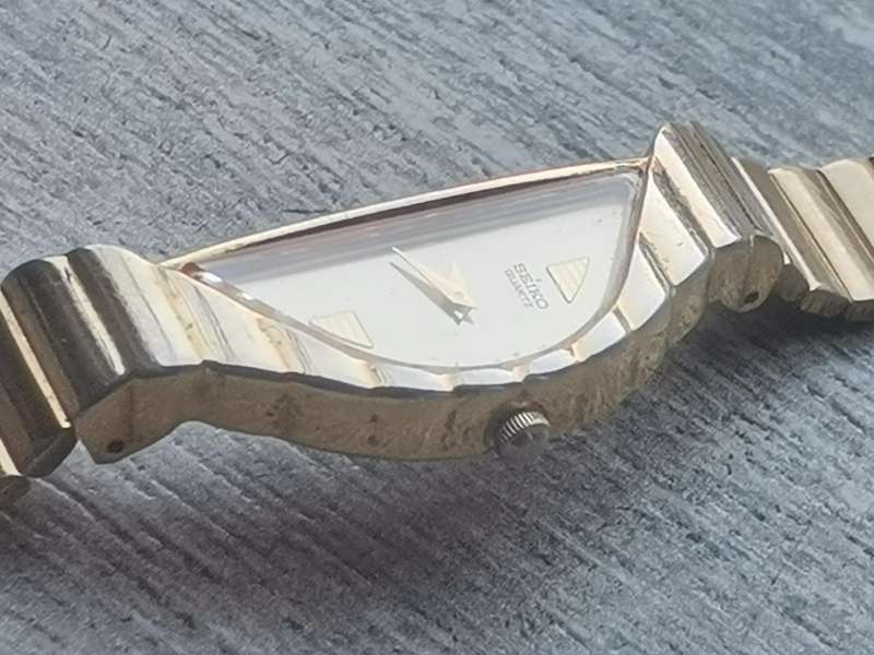 LADIES GOLD SEIKO WATCH IN EXCELLENT WORKING CONDITION