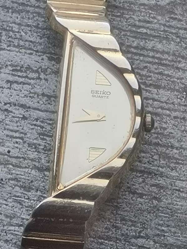 LADIES GOLD SEIKO WATCH IN EXCELLENT WORKING CONDITION
