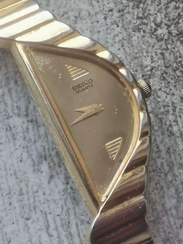 LADIES GOLD SEIKO WATCH IN EXCELLENT WORKING CONDITION