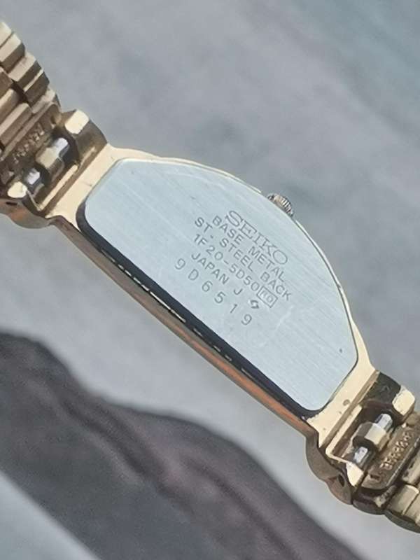 LADIES GOLD SEIKO WATCH IN EXCELLENT WORKING CONDITION