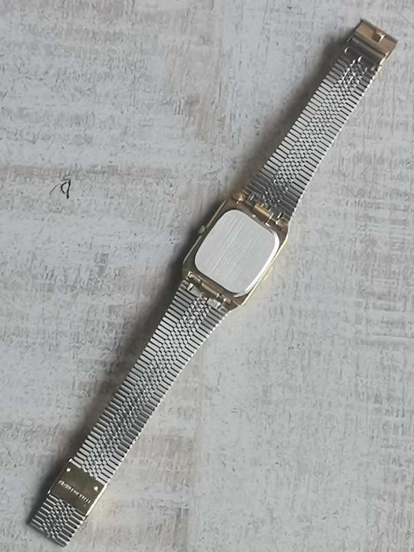 MENS DYNASTY GOLD WATCH IN EXCELLENT WORKING CONDITION