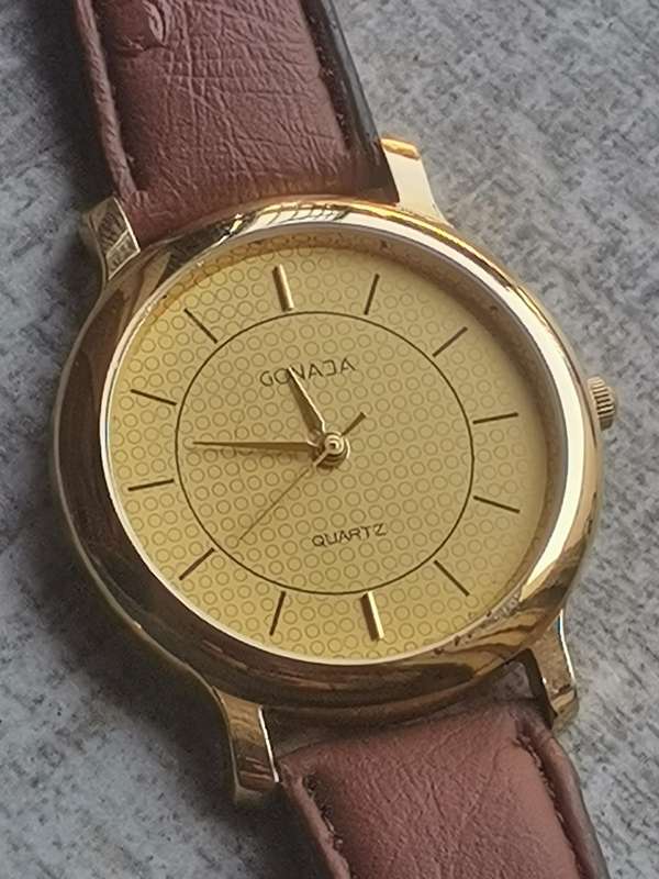 MENS VINTAGE GONAJA WATCH IN EXCELLENT WORKING CONDITION