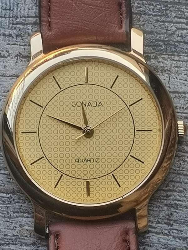 MENS VINTAGE GONAJA WATCH IN EXCELLENT WORKING CONDITION