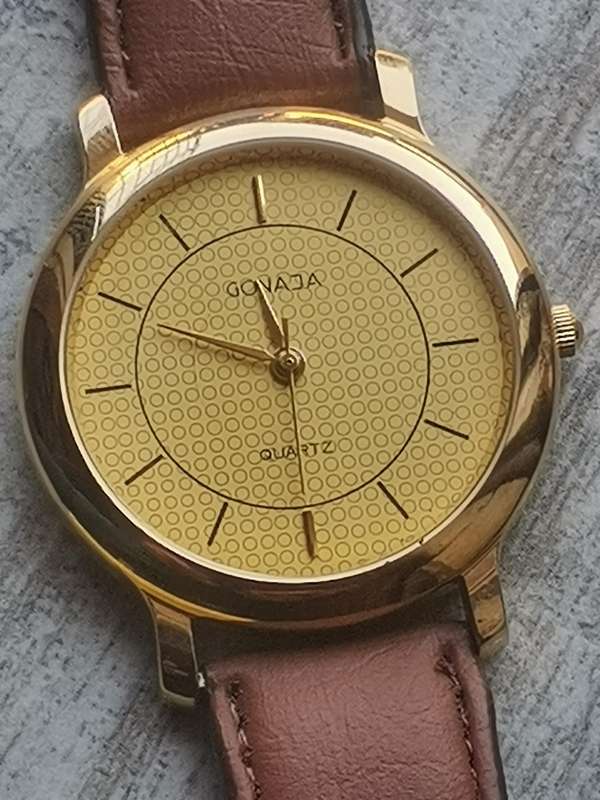 MENS VINTAGE GONAJA WATCH IN EXCELLENT WORKING CONDITION