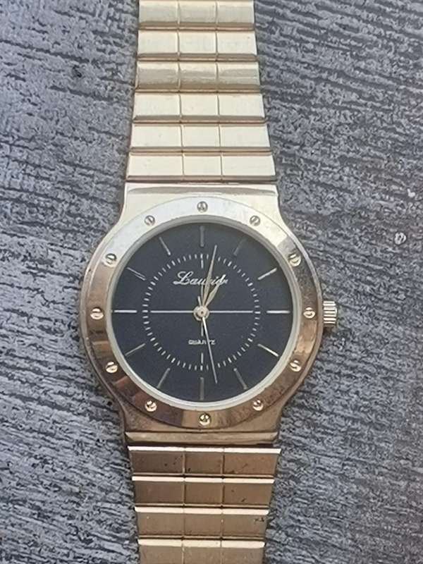 MENS VINTAGE LAURIER GOLD PLATED WATCH IN EXCELLENT WORKING CONDITION