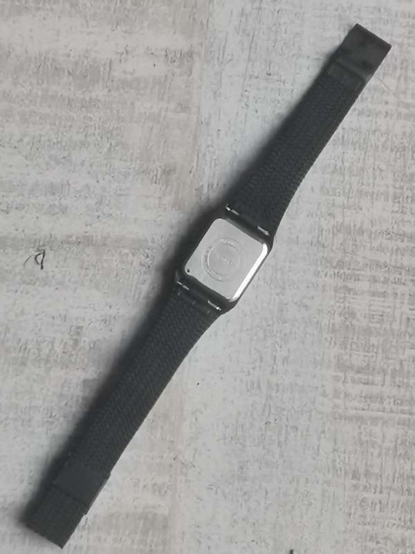 LADIES LAURIER ALL BLACK STEEL WATCH IN EXCELLENT WORKING CONDITION
