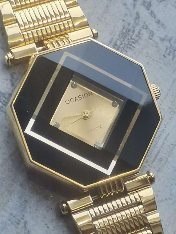 STUNNING LADIES OCCASION 18K GOLD PLATED WATCH IN EXCELLENT WORKING CONDITION