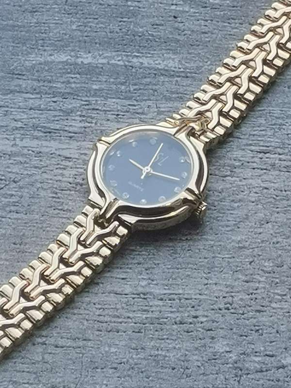 LADIES STL 18K GOLD PLATED WATCH IN EXCELLENT WORKING CONDITION