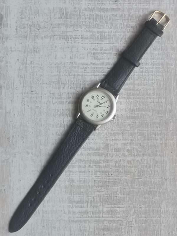 MENS VINTAGE TIME WATCH IN EXCELLENT WORKING CONDITION