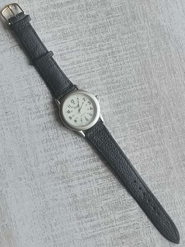 MENS VINTAGE TIME WATCH IN EXCELLENT WORKING CONDITION