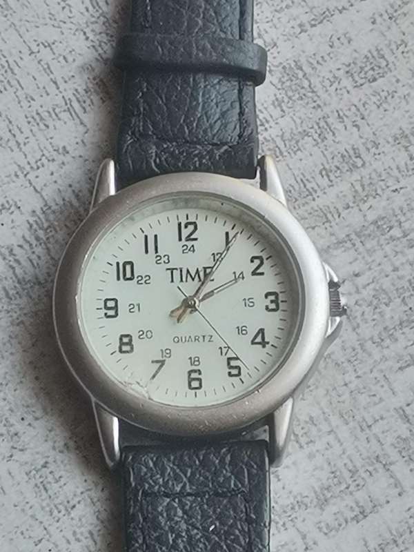 MENS VINTAGE TIME WATCH IN EXCELLENT WORKING CONDITION