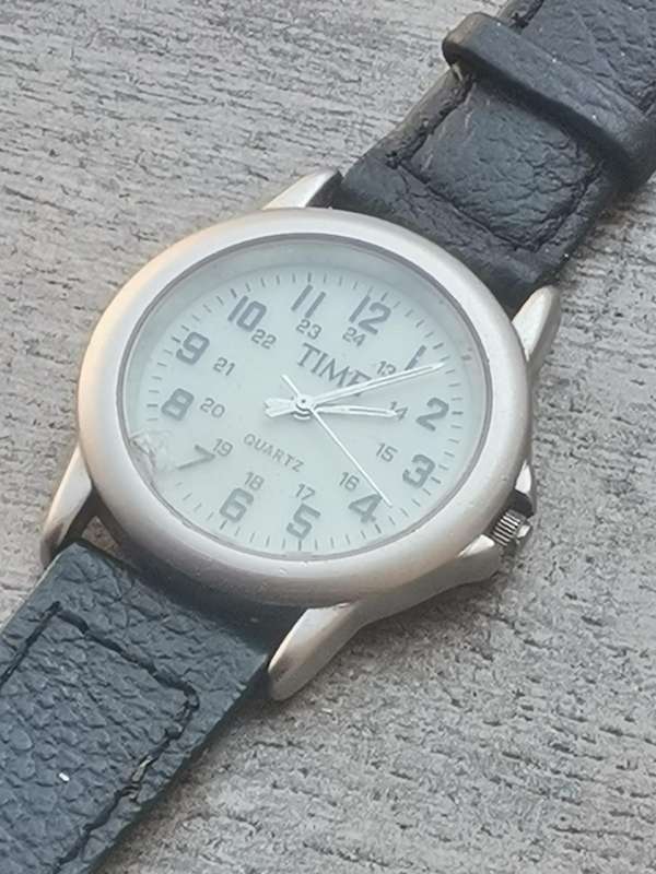 MENS VINTAGE TIME WATCH IN EXCELLENT WORKING CONDITION