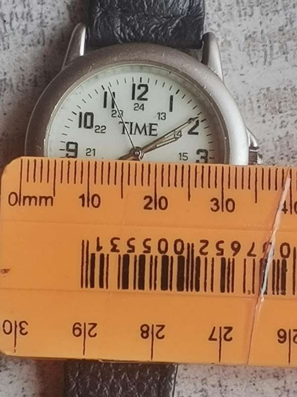 MENS VINTAGE TIME WATCH IN EXCELLENT WORKING CONDITION
