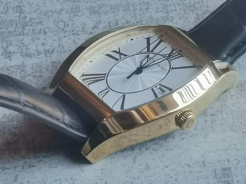 Pierre Cardin gold watch