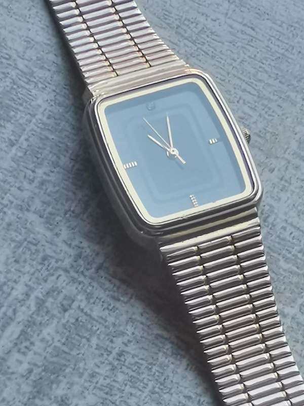 MENS POISE WATCH IN EXCELLENT WORKING CONDITION