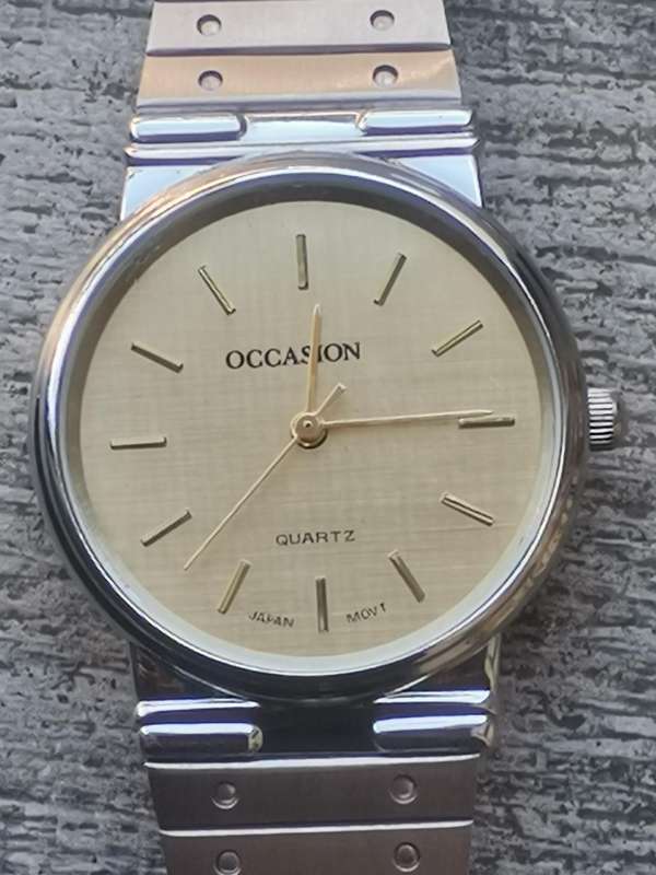 MENS OCCASION GOLD AND SILVER WATCH SET IN EXCELLENT WORKING CONDITION - BIDDING FOR BOTH