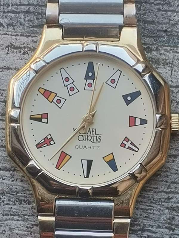 MENS MICHAEL CURTIS WATCH IN EXCELLENT WORKING CONDITION