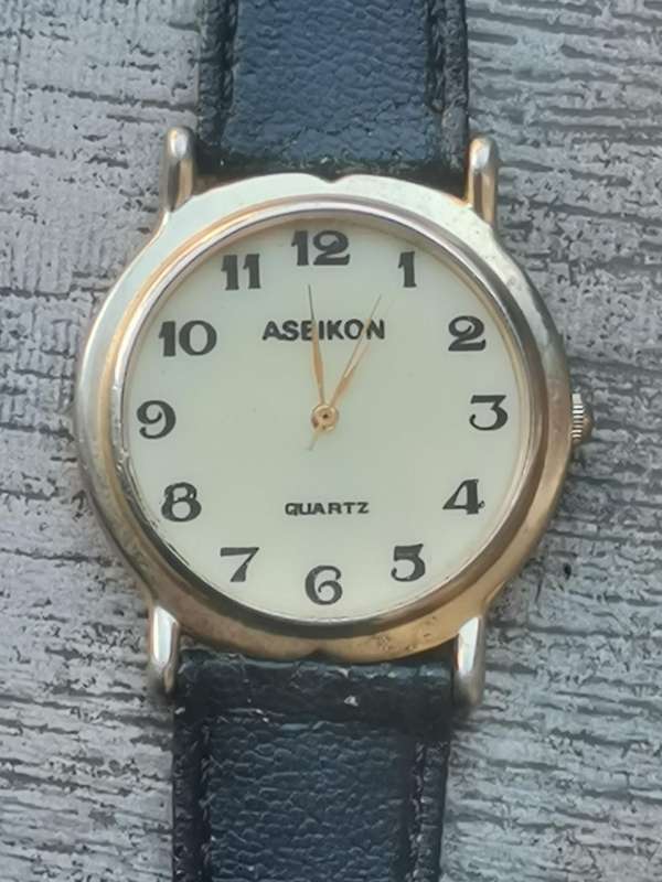 MENS ASEIKON WATCH IN EXCELLENT WORKING CONDITION