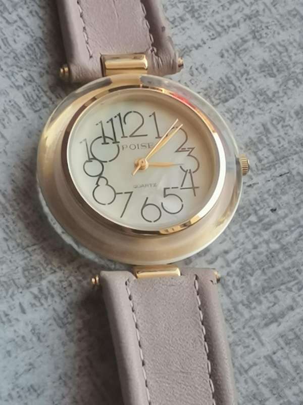 LADIES POISE WATCH IN EXCELLENT WORKING CONDITION