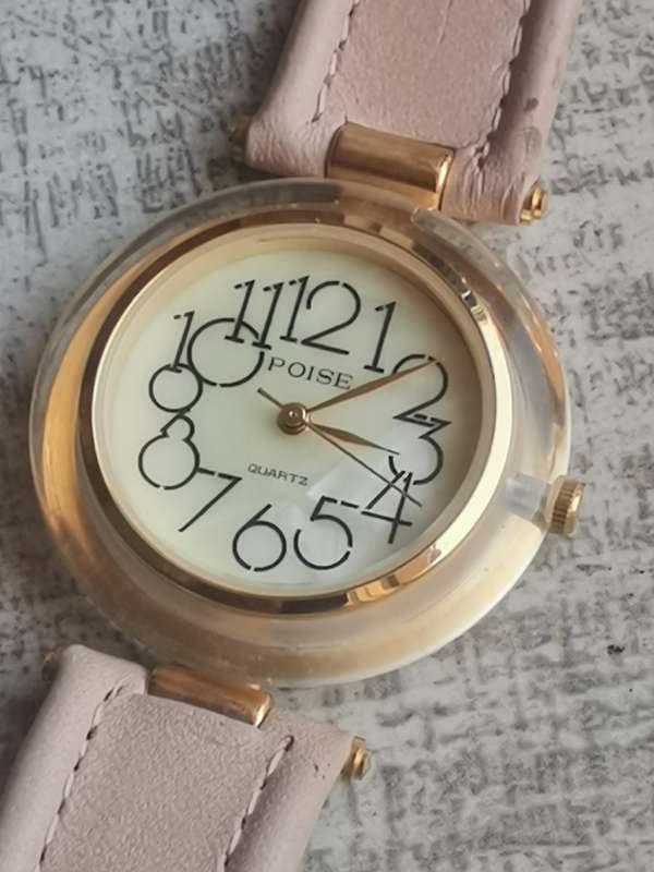 LADIES POISE WATCH IN EXCELLENT WORKING CONDITION