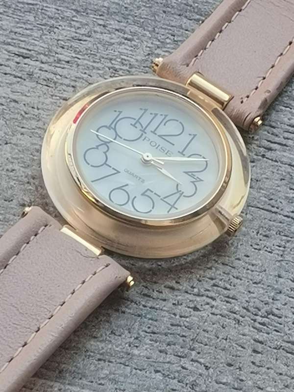 LADIES POISE WATCH IN EXCELLENT WORKING CONDITION