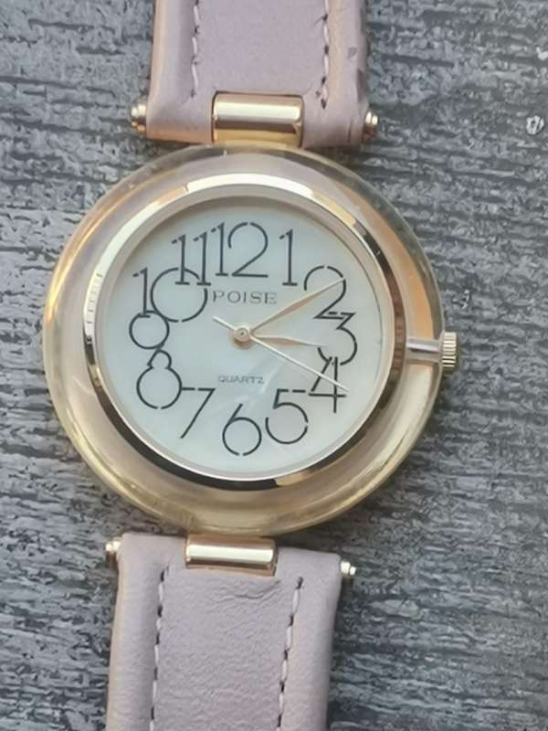 LADIES POISE WATCH IN EXCELLENT WORKING CONDITION