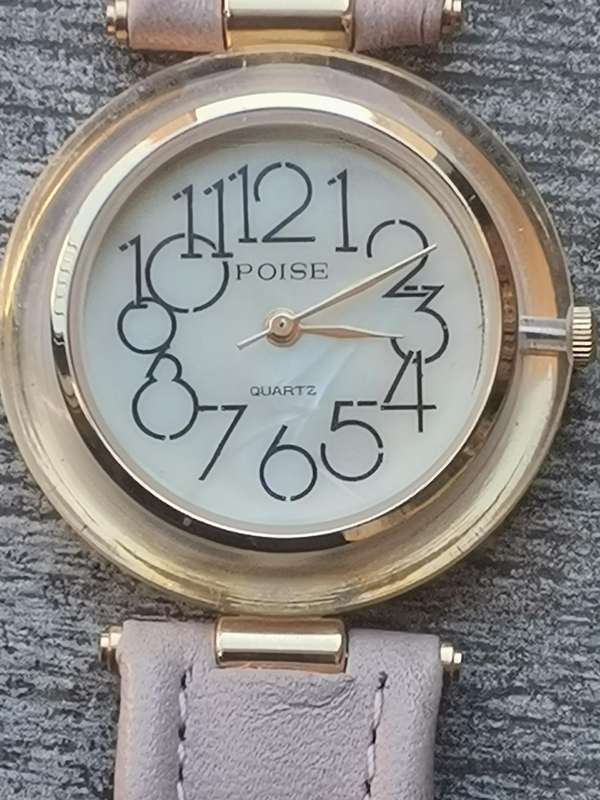 LADIES POISE WATCH IN EXCELLENT WORKING CONDITION