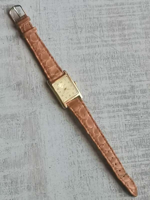 LADIES ANGELA WATCH IN EXCELLENT WORKING CONDITION