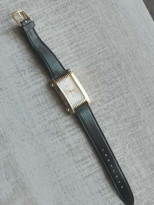 STUNNING LADIES SONIC WATCH IN EXCELLENT WORKING CONDITION