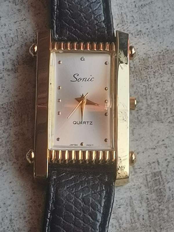 STUNNING LADIES SONIC WATCH IN EXCELLENT WORKING CONDITION